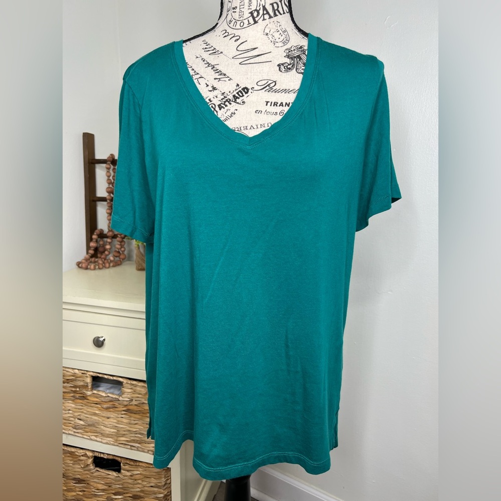Member’s Mark V-Neck T-Shirt